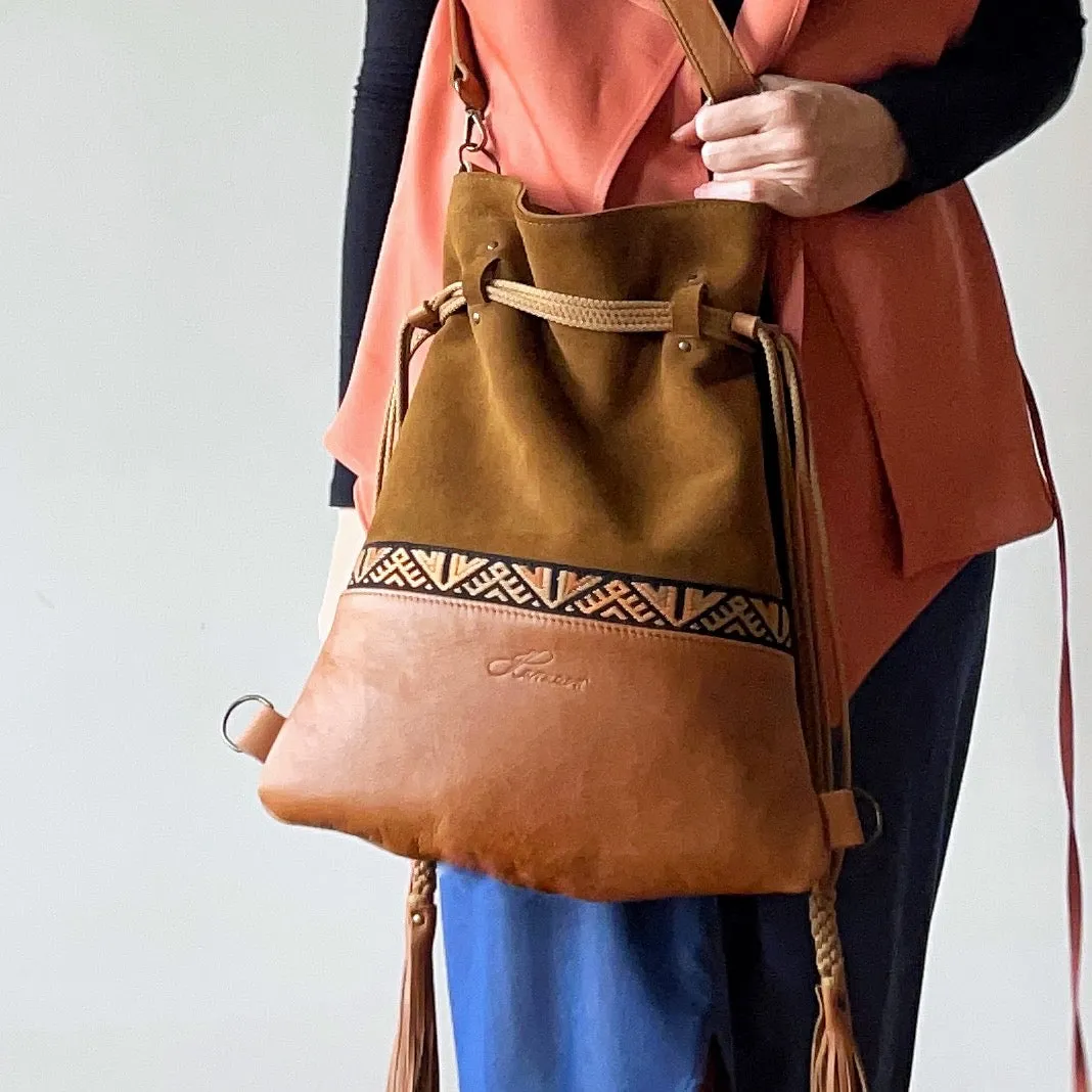 BROWN GEOMETRIC BACKPACK/TOTEBAG