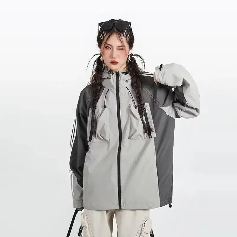 Trendige E-Girl Streetwear: Kontrastreiche Kapuzenjacken